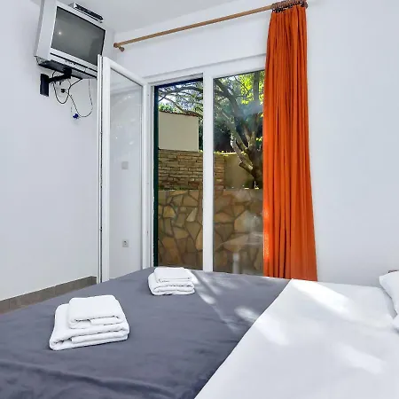 Rubin-2 By Interhome Appartement Selca kod Bogomolja